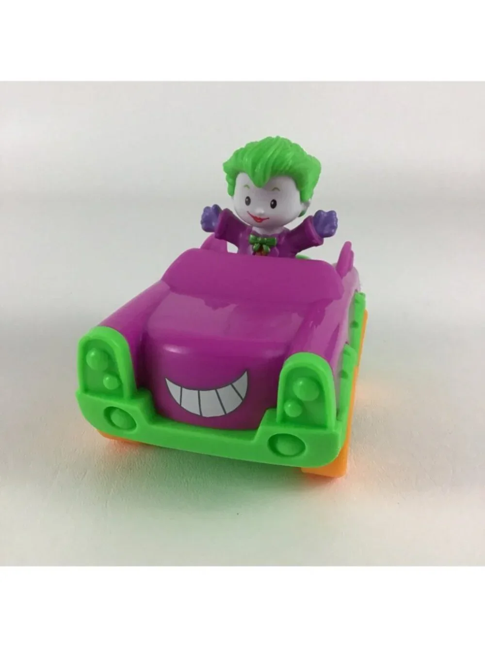 Fisher Price Little People DC Super Friends Car Lot Batmobile Joker Robin Figure
